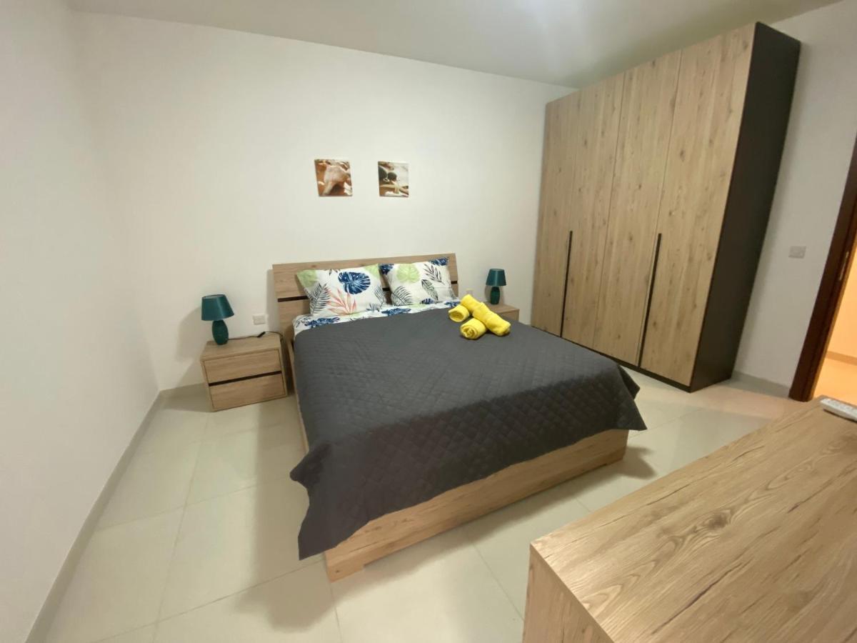 Sunshine Apartments Mellieha - Modern Three Bedroom Ground Floor Apartment With Yard Dış mekan fotoğraf