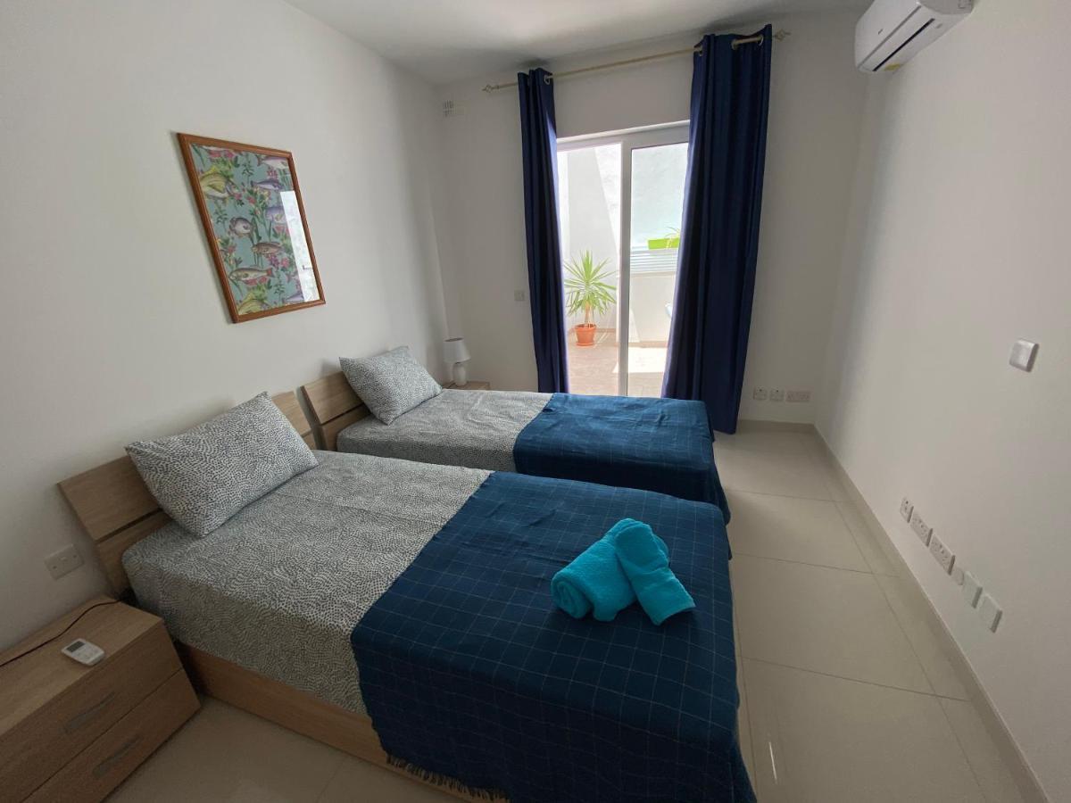 Sunshine Apartments Mellieha - Modern Three Bedroom Ground Floor Apartment With Yard Dış mekan fotoğraf